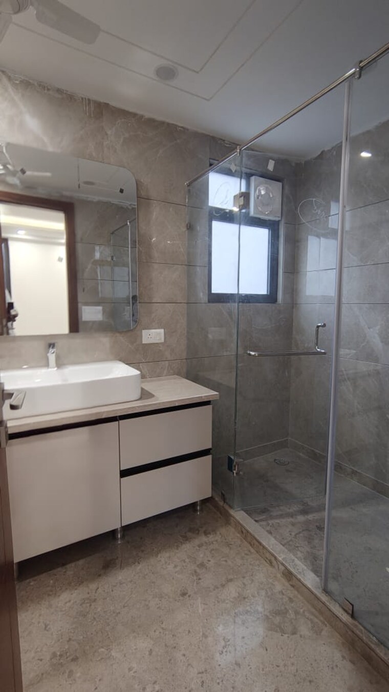 Bathroom, saket 4 Bedroom 400 Sq.Yd. Builder Floor In Saket Delhi 8439190