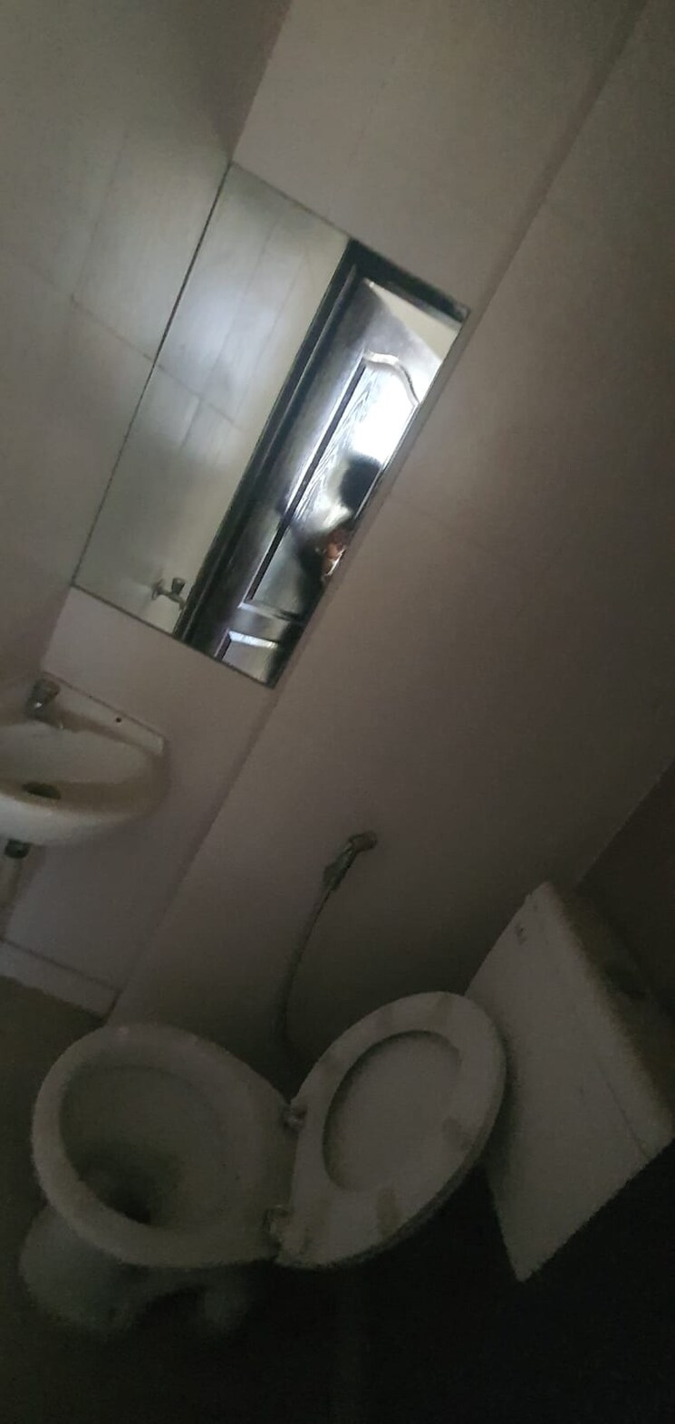 Bathroom, assotech-windsor-court 3 Bedroom 1465 Sq.Ft. Apartment In Sector 78 Noida 8439268