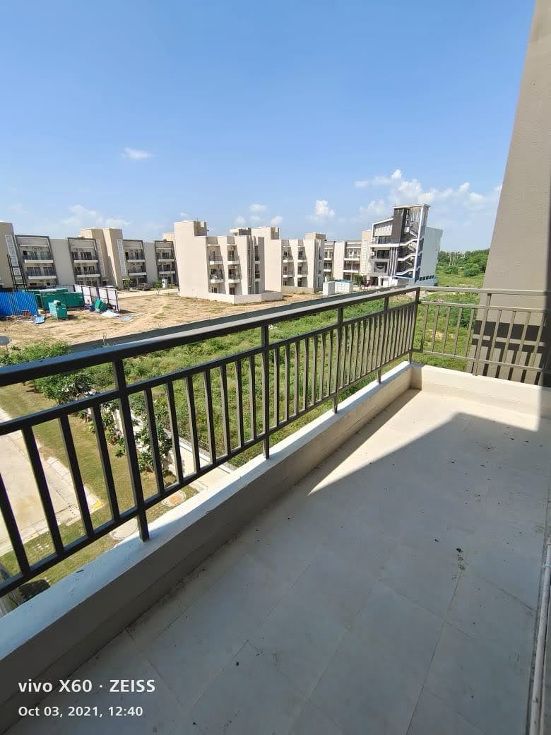 3.5 BHK + Extra Room Apartment For Sale in Puri Aman Vilas