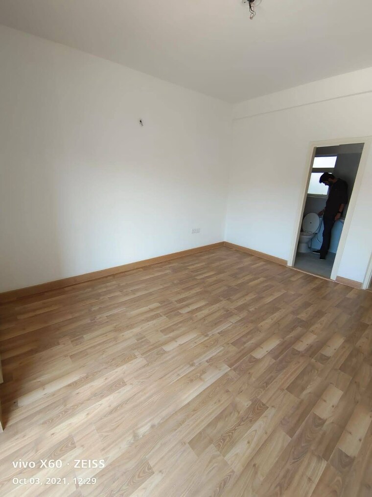 Room, puri-aman-vilas 3.5 Bedroom 1670 Sq.Ft. Apartment In Sector 89 Faridabad 8439326