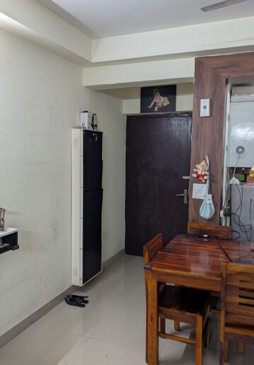 Bathroom in 3 BHK Apartment at Jaypee Greens Kosmos, Sector 134 – for Rent