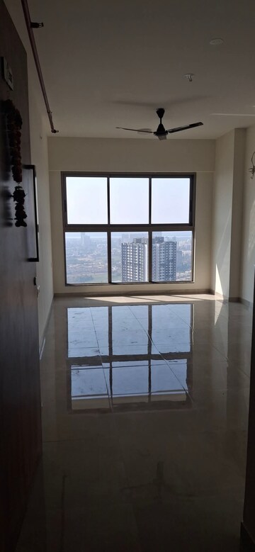 2 BHK Apartment For Rent in Sheth Irene, Malad West
