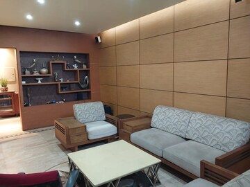 Bedroom in 3 BHK Builder Floor at Sector 75 – for Rent