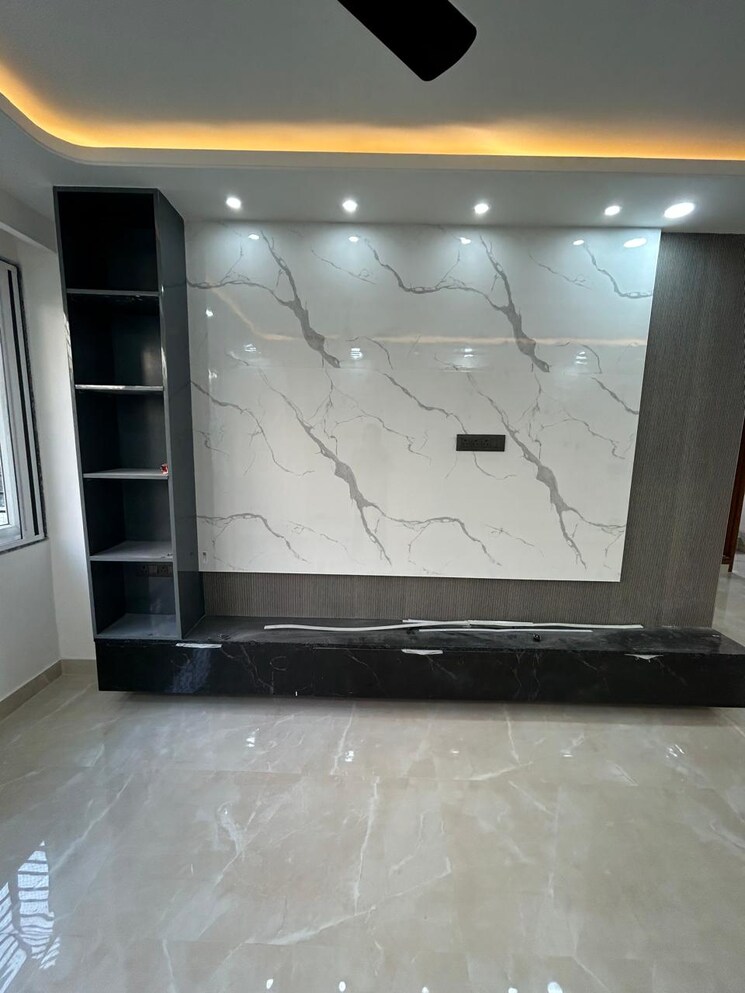 Room, sarvodaya enclave 3 Bedroom 200 Sq.Yd. Builder Floor In Sarvodaya Enclave Delhi 8439310