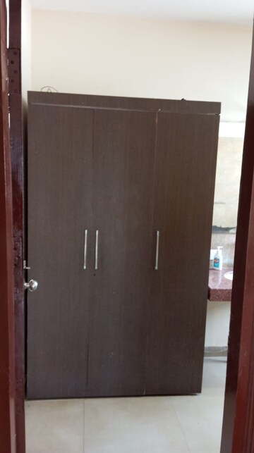 Furnished Amenities in 3 BHK Builder Floor at Sector 75 – for Rent