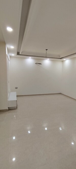 Room in 3 BHK Builder Floor at BP Homes, Sector 85 – for Sale