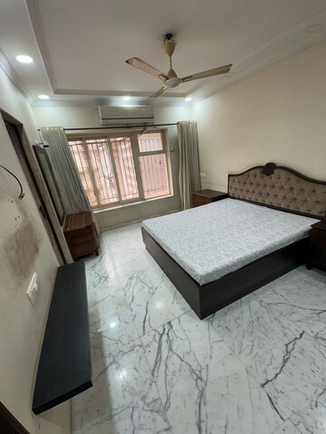 Bedroom in 3 BHK Apartment at Bandra West – for Rent