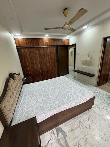 Bedroom in 3 BHK Apartment at Bandra West – for Rent