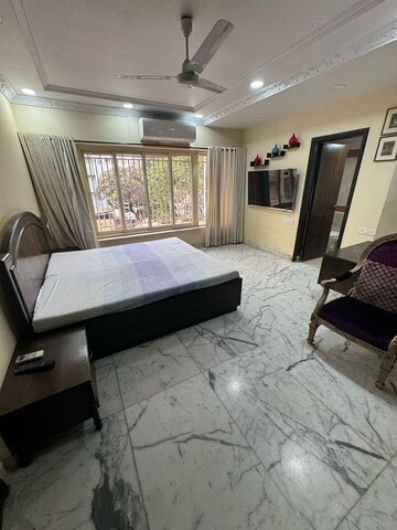 Living Room in 3 BHK Apartment at Bandra West – for Rent