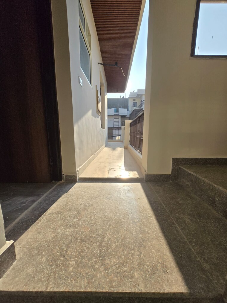 undefined, peer mucchalla 3 Bedroom 1650 Sq.Ft. Apartment In Peer Mucchalla Zirakpur 8439442