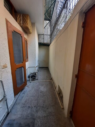 Building Lobby in 3 BHK Builder Floor at Malviya Nagar – for Rent