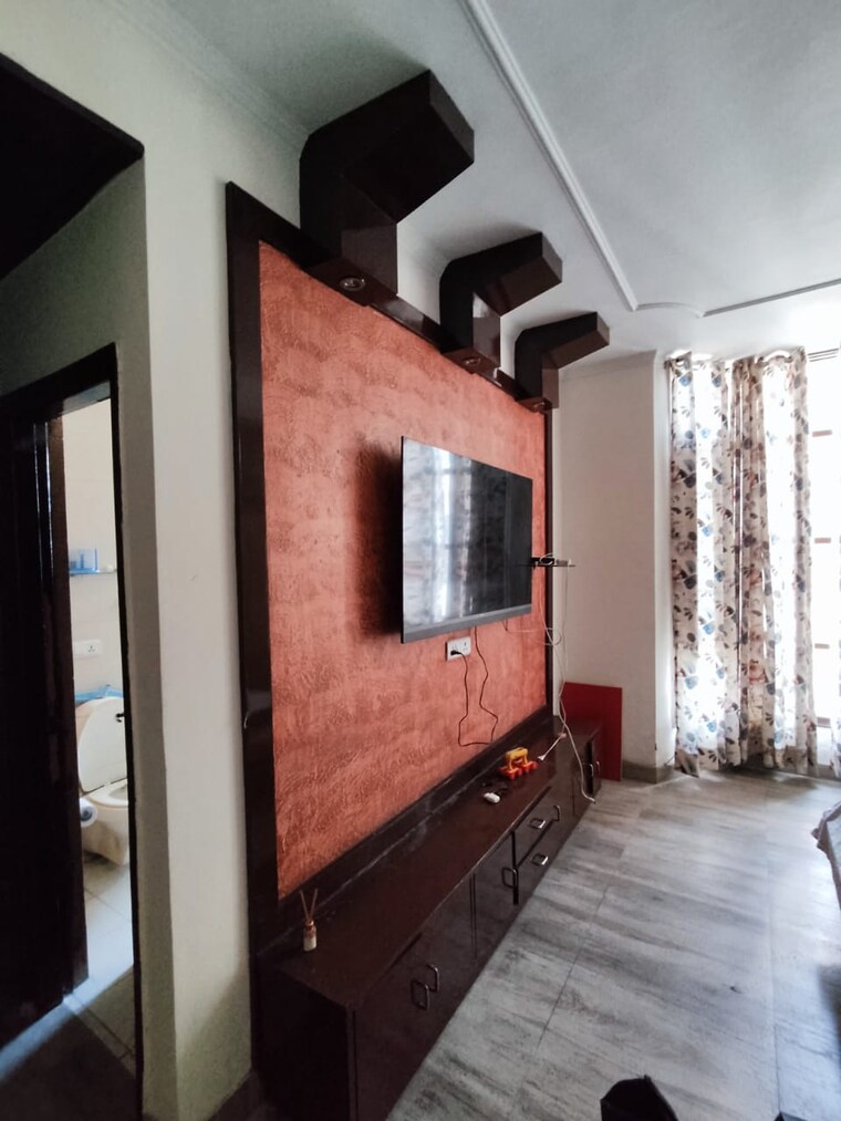 Room, peer mucchalla 3 Bedroom 1800 Sq.Ft. Apartment In Peer Mucchalla Zirakpur 8439470