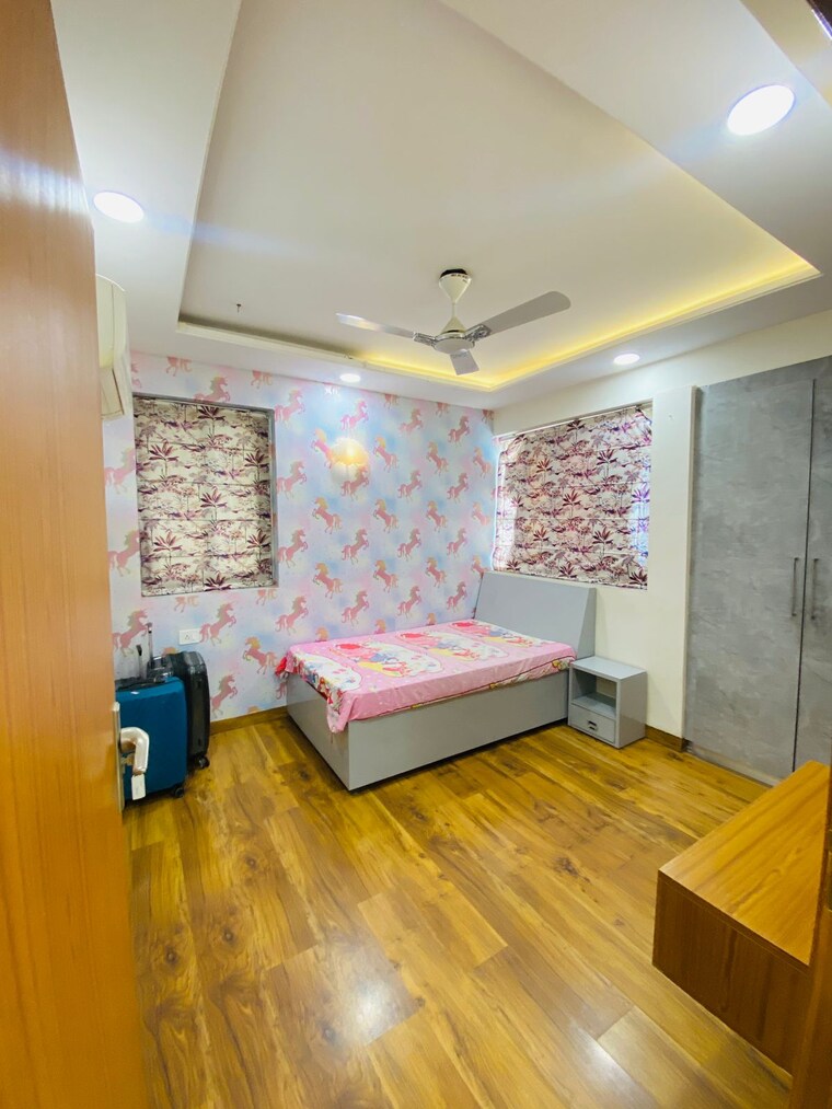 Bedroom, peer mucchalla 3 Bedroom 1800 Sq.Ft. Apartment In Peer Mucchalla Zirakpur 8439470