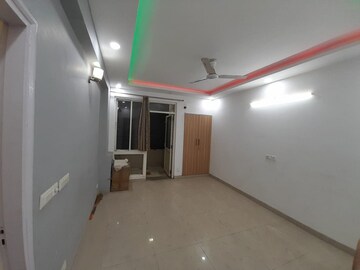 Room in 4 BHK Apartment at M3M Merlin, Sector 67 – for Sale