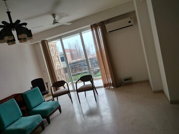 Living Room in 4 BHK Apartment at DLF The Summit, Dlf Phase V – for Rent