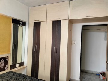 Room in 1 BHK Apartment at Mantri Park, Goregaon East – for Rent