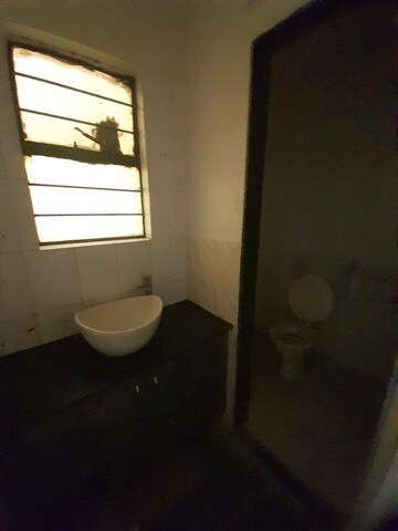 Bathroom in 1 BHK Apartment at Navi Peth – for Rent
