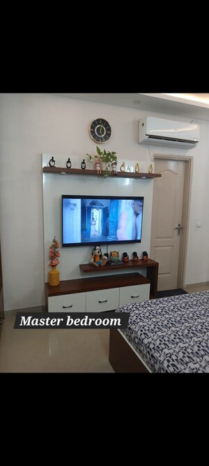 Furnished Amenities in 3 BHK Apartment at Omaxe R2, Gomti Nagar – for Sale