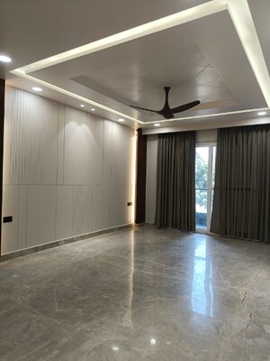 Room in 4 BHK Builder Floor at Uppal Southend, Sector 49 – for Sale