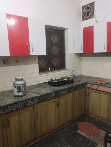 Kitchen in 2 BHK Independent House at RWA Apartments Sector 39, Sector 39 – for Rent