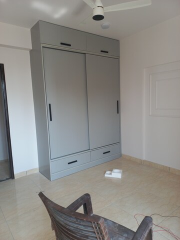 Furnished Amenities in 3 BHK Apartment at BPTP Discovery Park, Sector 80 – for Rent