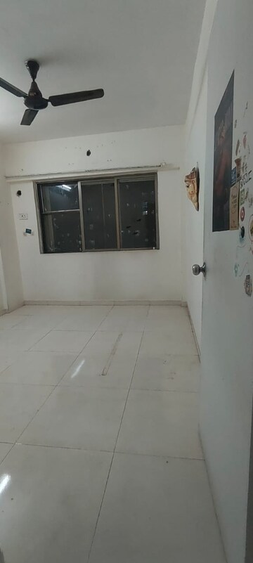 Room in 2 BHK Apartment at Raj Paradise B Wing CHS Ltd, Andheri East – for Rent