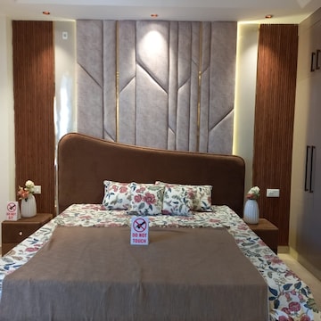 Bedroom in 3 BHK Builder Floor at Sector 82 – for Rent