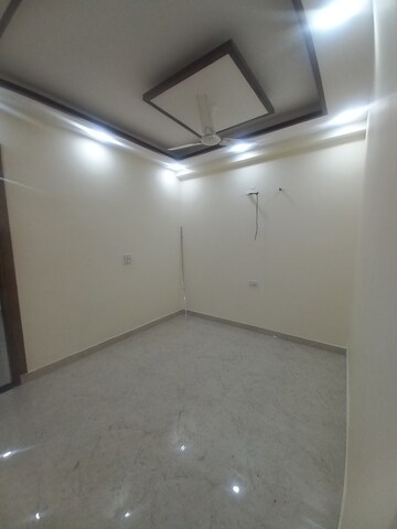 Furnished Amenities in 3 BHK Builder Floor at RPS Palm Drive, Sector 88 – for Rent