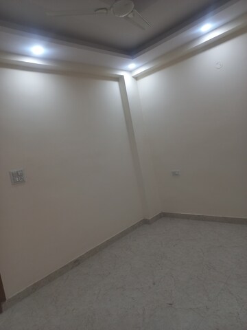 Furnished Amenities in 3 BHK Builder Floor at RPS Palm Drive, Sector 88 – for Rent