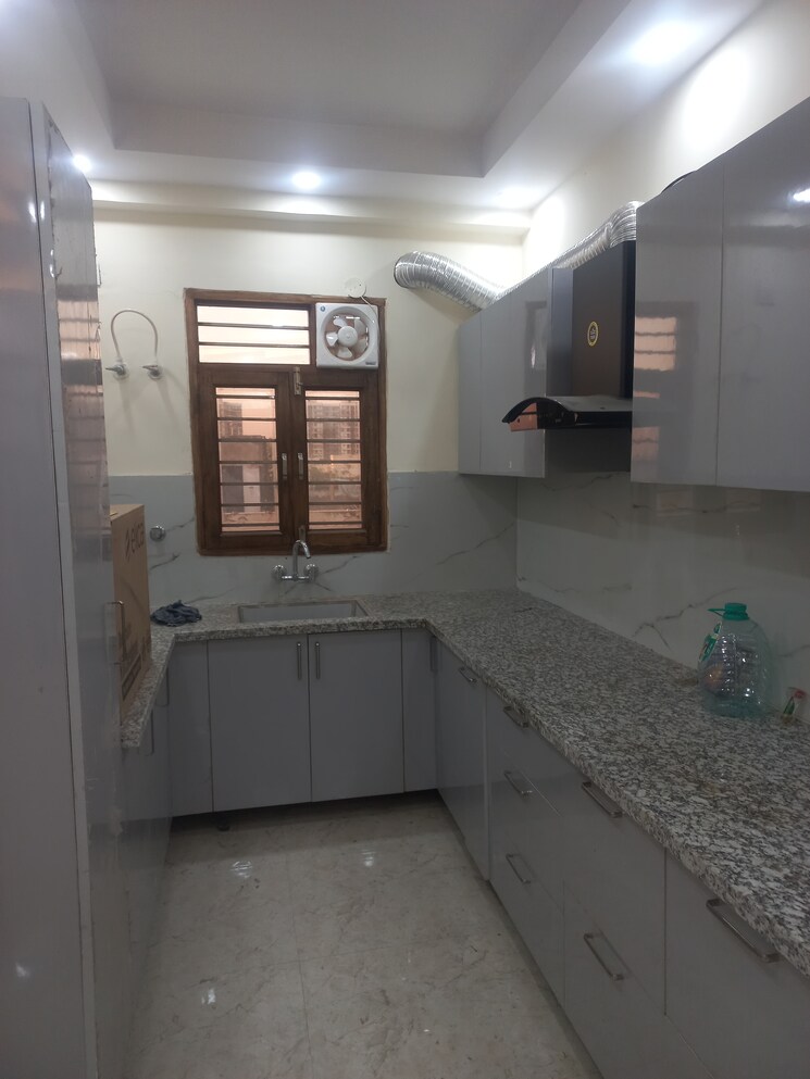 Living Room, rps-palm-drive 3 Bedroom 125 Sq.Yd. Builder Floor In Sector 88 Faridabad 8439557