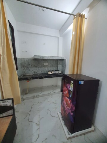 Furnished Amenities in 1 RK Builder Floor at Aadharshila Apartment, Sarita Vihar – for Rent