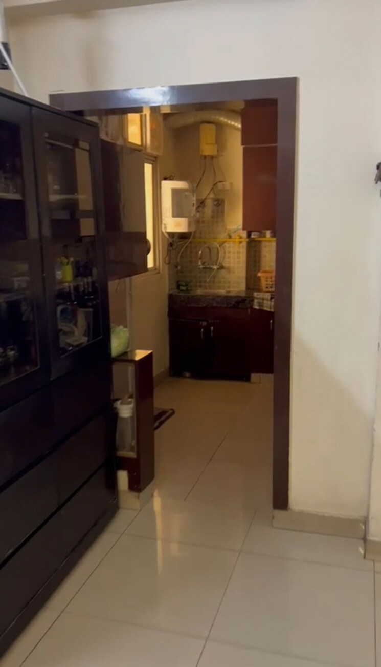 Bathroom, mahagun-mascot 2 Bedroom 1230 Sq.Ft. Apartment In Sain Vihar Ghaziabad 8439598