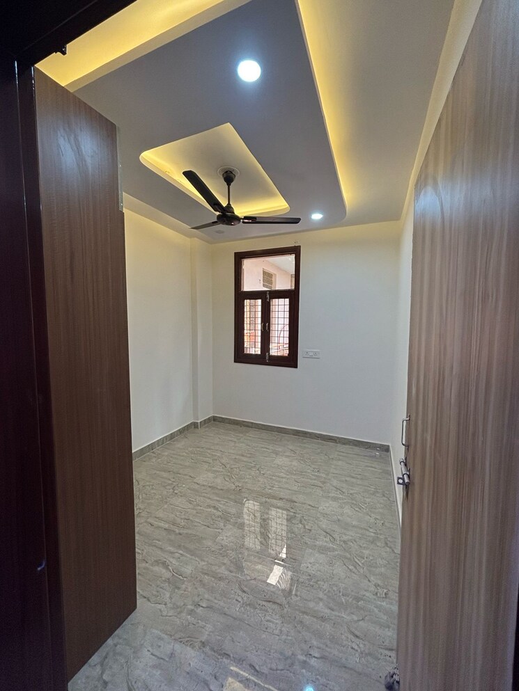 Room, chanakya place 4 Bedroom 1080 Sq.Ft. Builder Floor In Chanakya Place Delhi 8439576