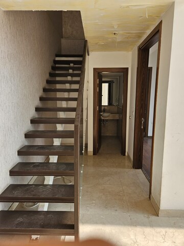Staircase in 3.5 BHK Apartment at M3M Golf Estate, Sector 65 – for Rent