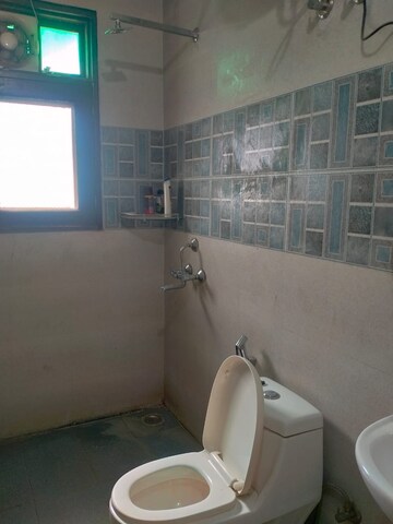 Bathroom in 1 BHK Apartment at City Heights, Sector 39 – for Rent