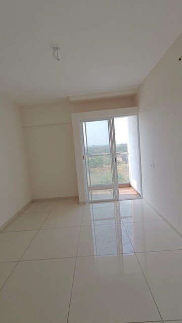 Room in 2 BHK Apartment at Yashwin Orrizonte, Kharadi – for Sale