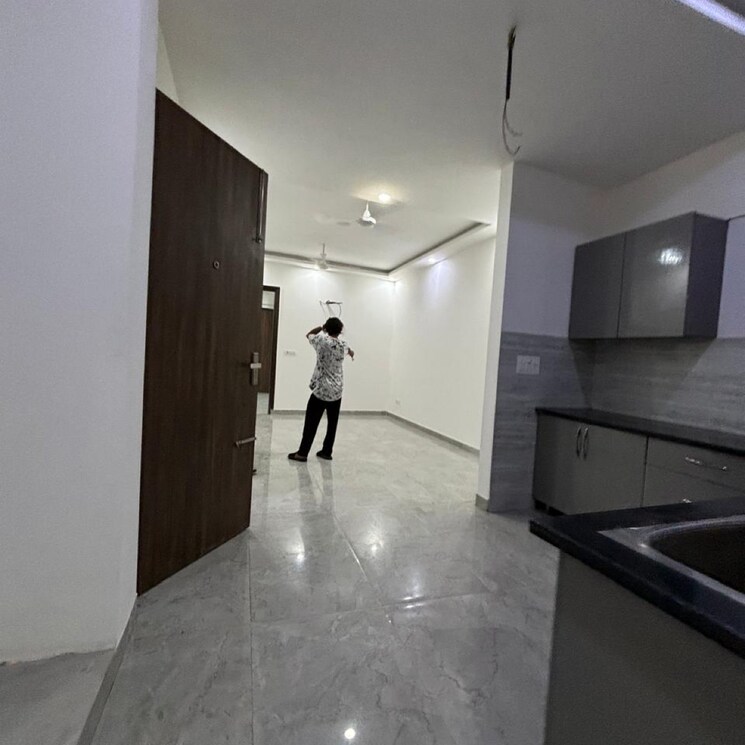 Room, risland-sky-mansion 3 Bedroom 150 Sq.Yd. Builder Floor In Chattarpur Delhi 8439709