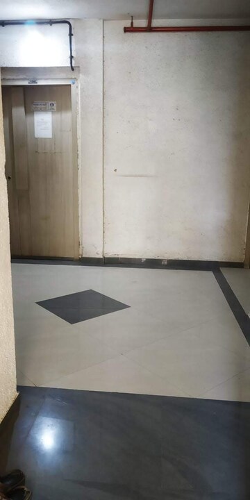 Room in 1 BHK Apartment at Sejal Park Society, Dahisar East – for Rent