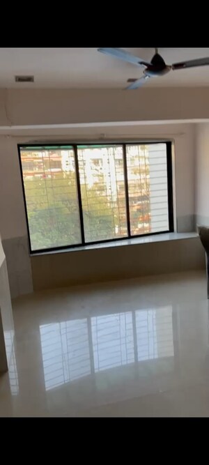Room in 2 BHK Apartment at Andheri East – for Sale