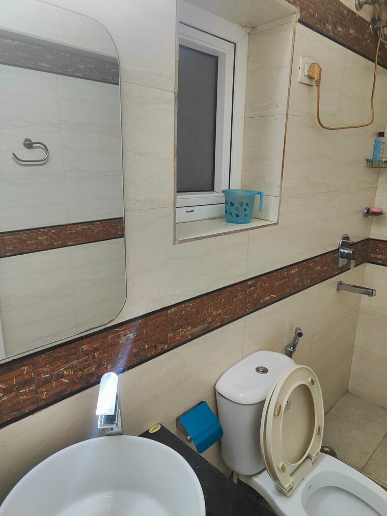 Bathroom, vipul-greens 3 Bedroom 1860 Sq.Ft. Apartment In Sector 48 Gurgaon 8440043