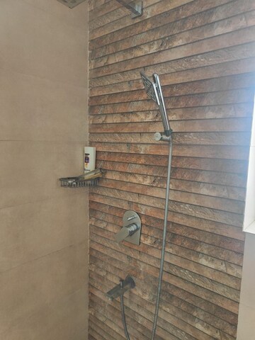 Furnished Amenities in 3 BHK Apartment at Vipul Greens, Sector 48 – for Sale
