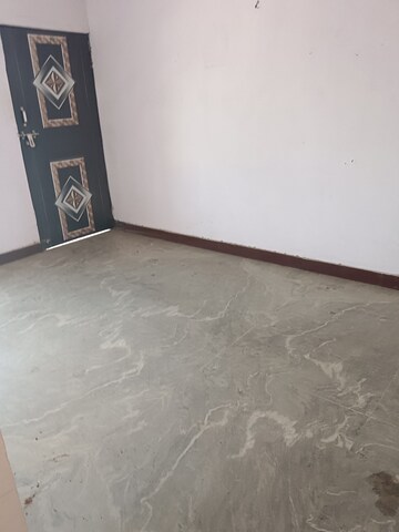 Room in 2 BHK Apartment at RWA Pocket R Dilshad Garden, Dilshad Garden – for Rent