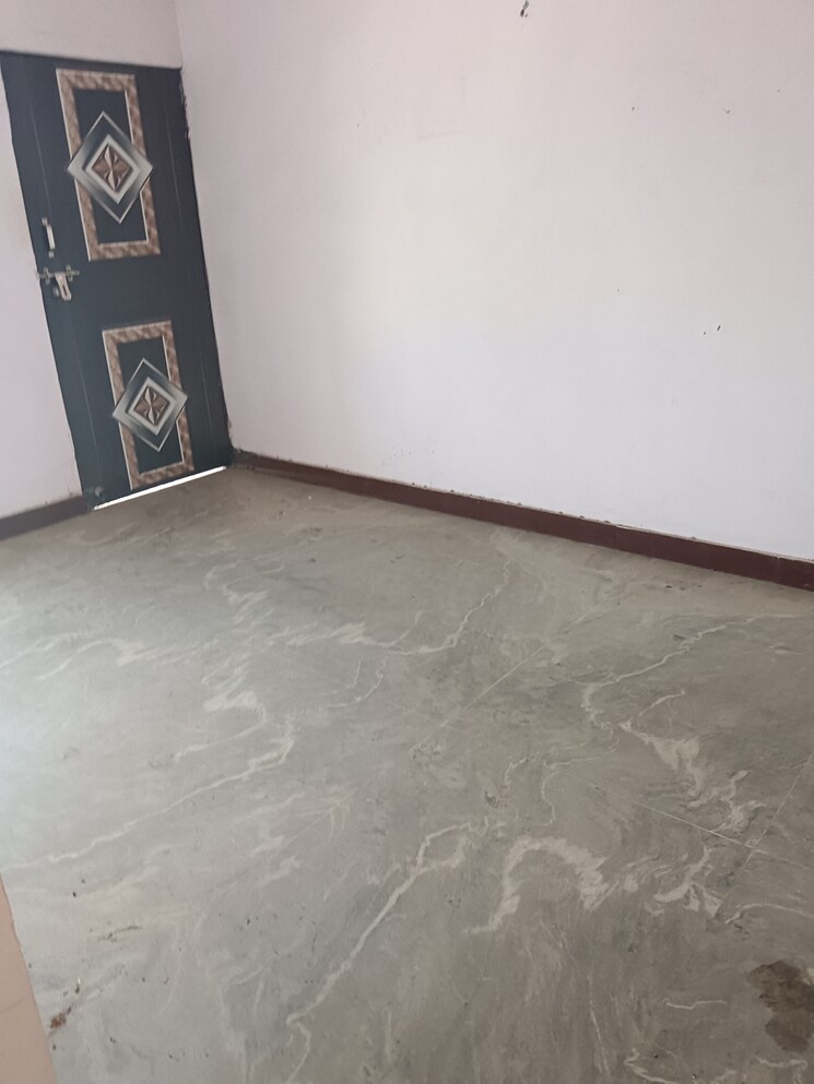 Room, rwa-pocket-r-dilshad-garden 2 Bedroom 650 Sq.Ft. Apartment In Dilshad Garden Delhi 8440071