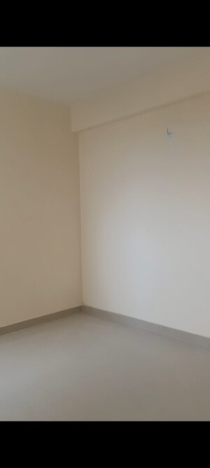 Room in 2 BHK Apartment at Conscient Habitat 78, Sector 78 – for Sale