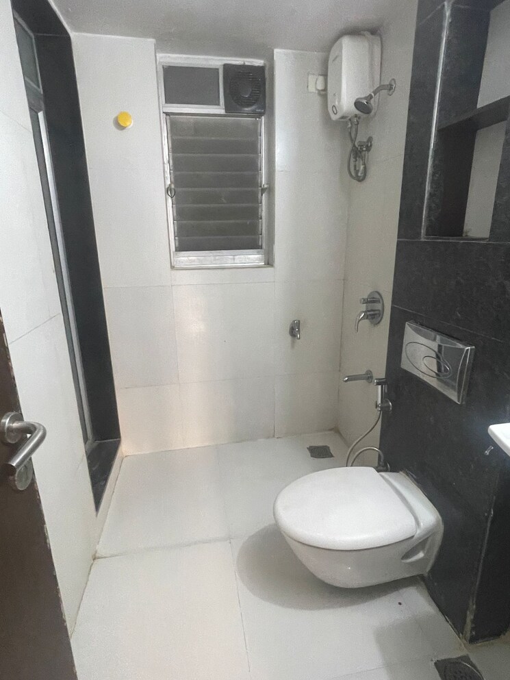 Bathroom, lodha-aqua 2 Bedroom 690 Sq.Ft. Apartment In Mira Road Thane 8440094
