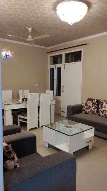Team Area in 2 BHK Apartment at Mona Greens, Ghazipur – for Rent