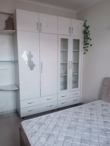 Bathroom in 3 BHK Apartment at Parsvnath Green Ville, Sector 48 – for Rent