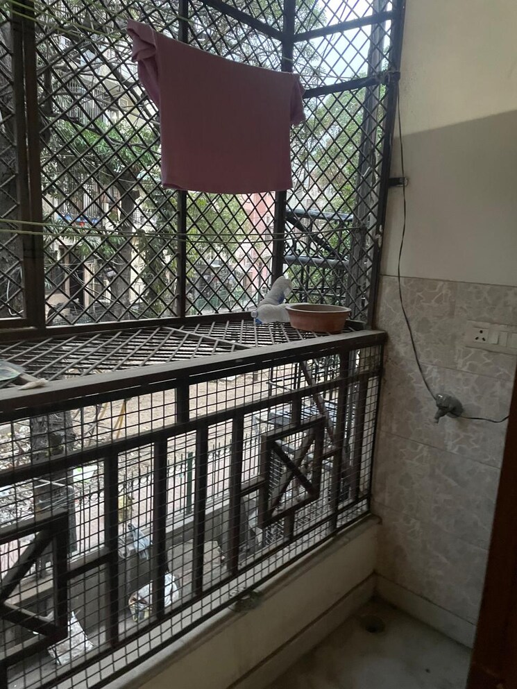 Balcony, malviya nagar 2 Bedroom 100 Sq.Yd. Builder Floor In Malviya Nagar Delhi 8440201