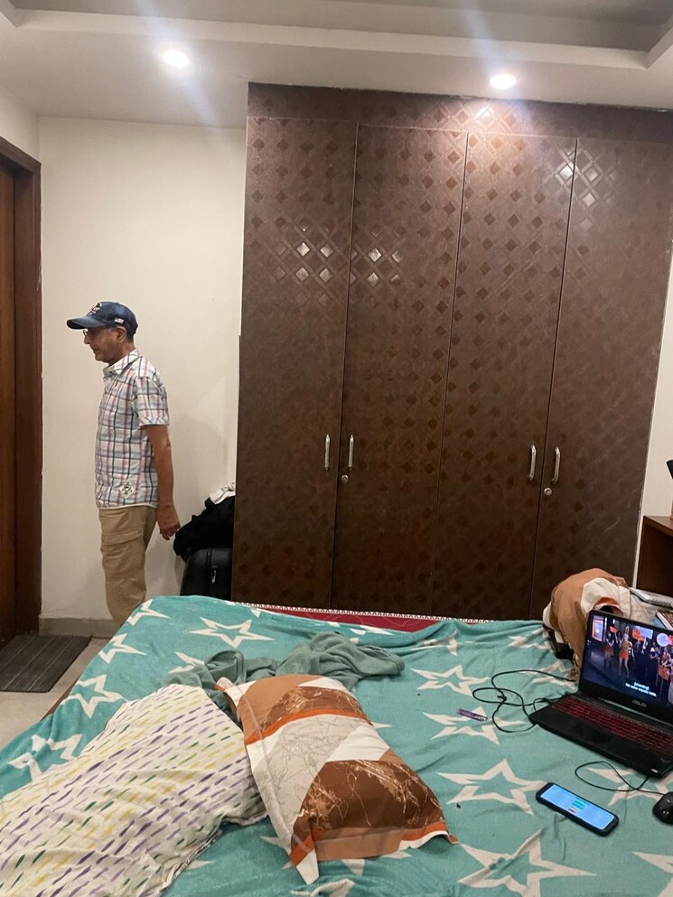 Bedroom, malviya nagar 2 Bedroom 100 Sq.Yd. Builder Floor In Malviya Nagar Delhi 8440201