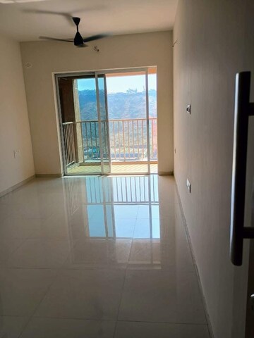 Room in 2 BHK Apartment at Godrej Hillside, Mahalunge – for Rent